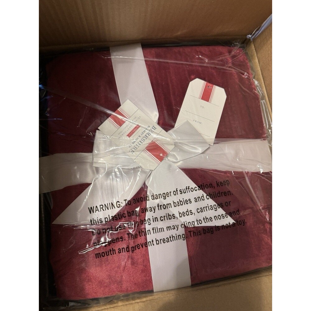 Berkshire 60x70  Velvetsoft Throw in Gift Box Red